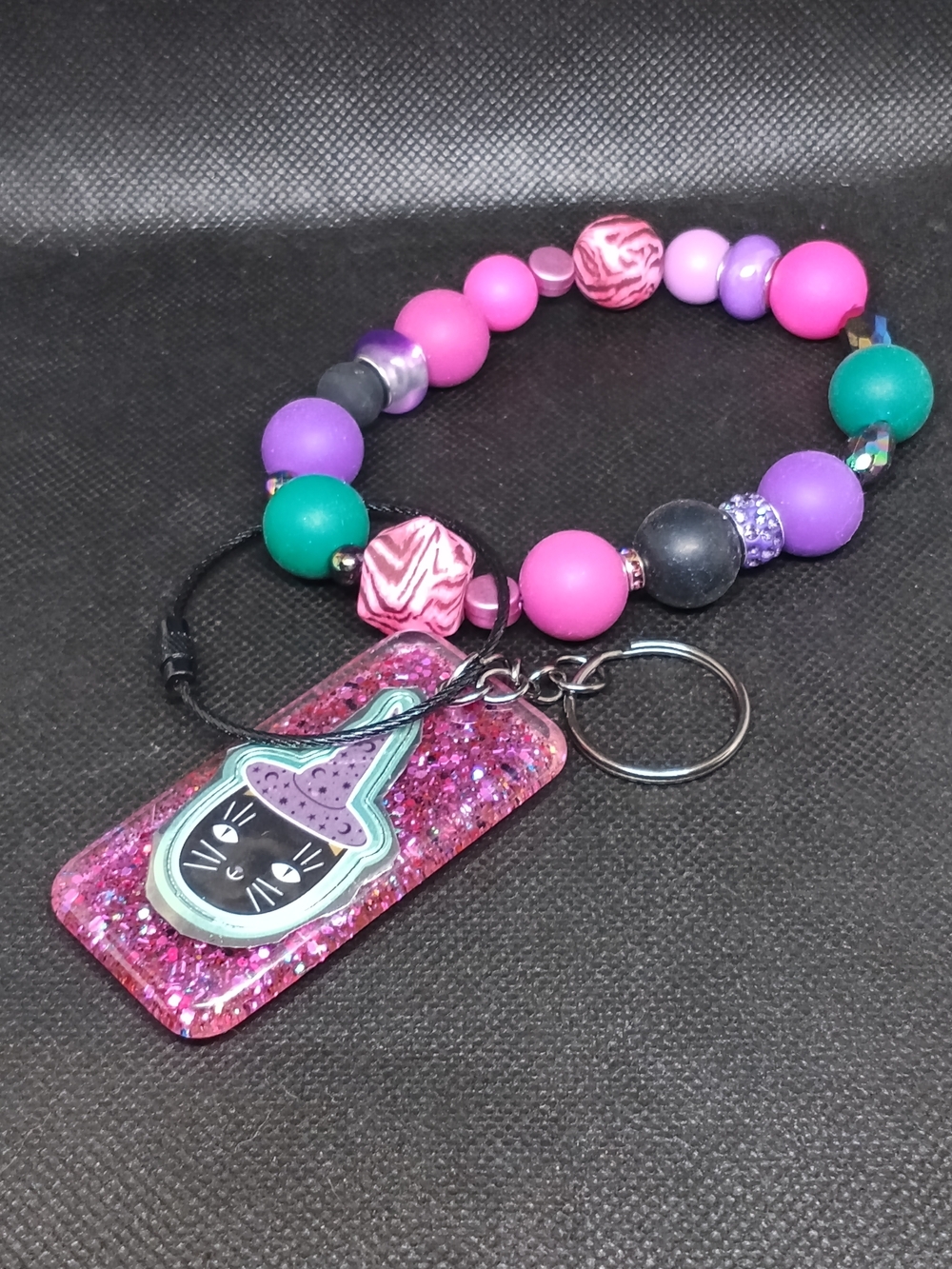 Beaded Wrist Keychain with Pink Glitter Cat Charm
